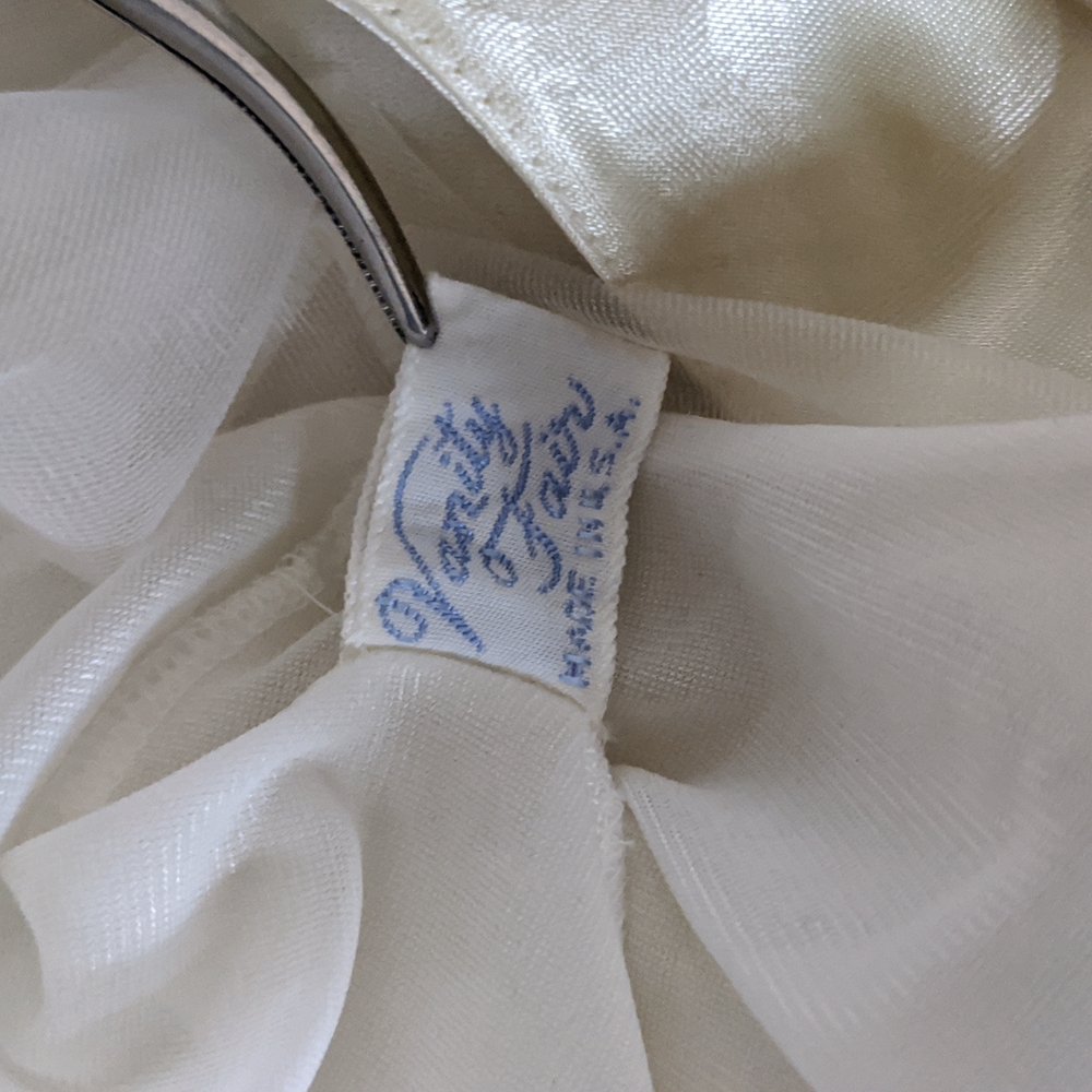 Vintage Cute Ivory Neglige Nightgown EUC size 6-8 - Picture 6 of 8